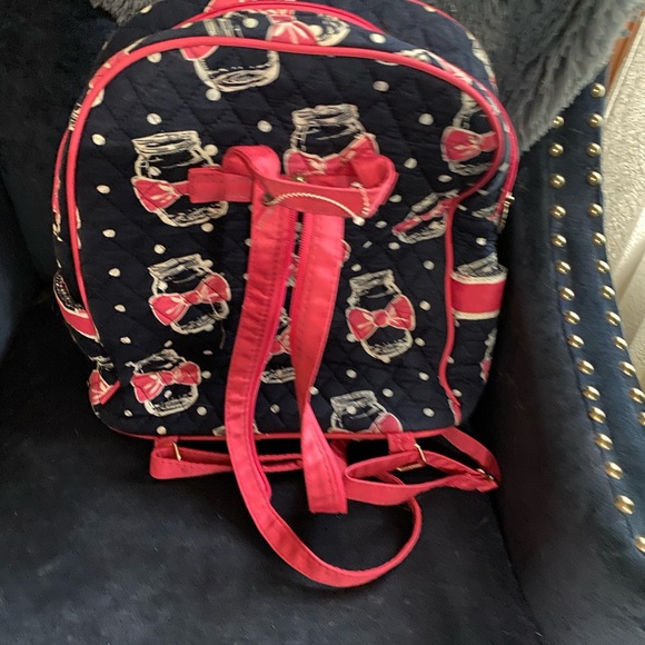 Beautiful backpack - Picture 2 of 4